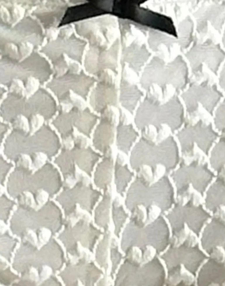 Asih Capri Trousers in Ivory Heart Lace