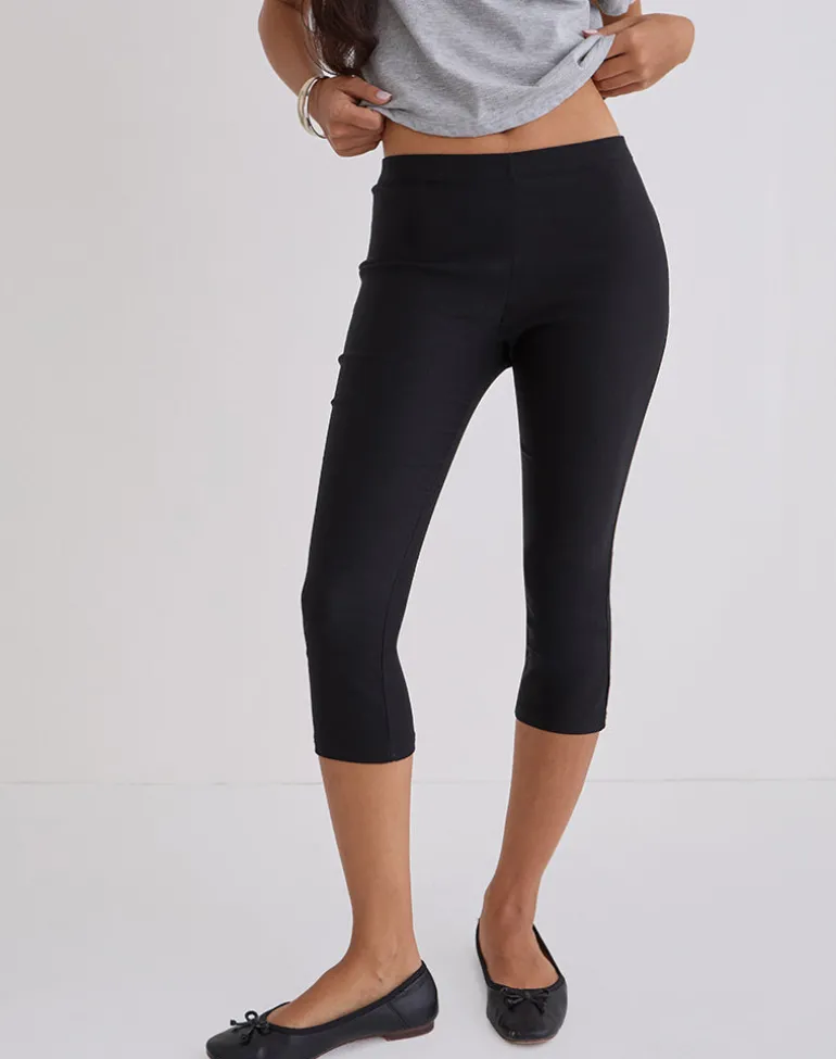 Asla Cropped Capri Trouser in Stretch Tailoring Black