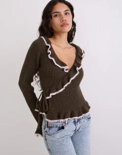 Christella Top in Dark Chocolate with Pink