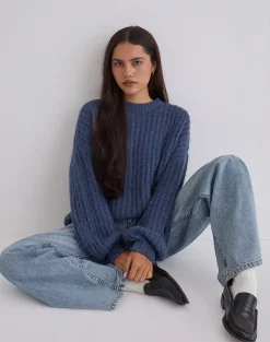 Daren Oversized Knitted Jumper in Navy