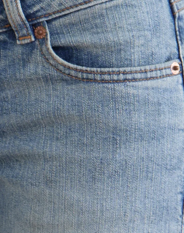 Denim Capri Jean in Vintage Blue Wash