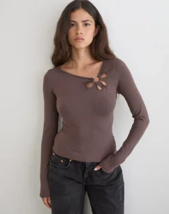 Donela Long Sleeve Top with Flower Ring in Coffee Quartz