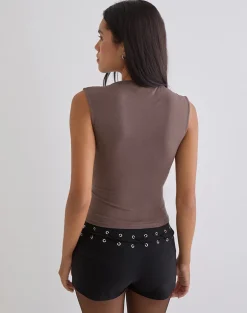 Emberly Plunge Top in Coffee Quartz