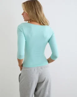 Ione Quarter Sleeve Top in Aqua