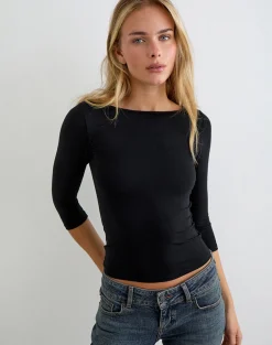 Ione Quarter Sleeve Top in Black