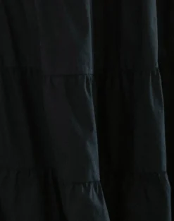 Izumi Tiered Midi Skirt in Poplin Black