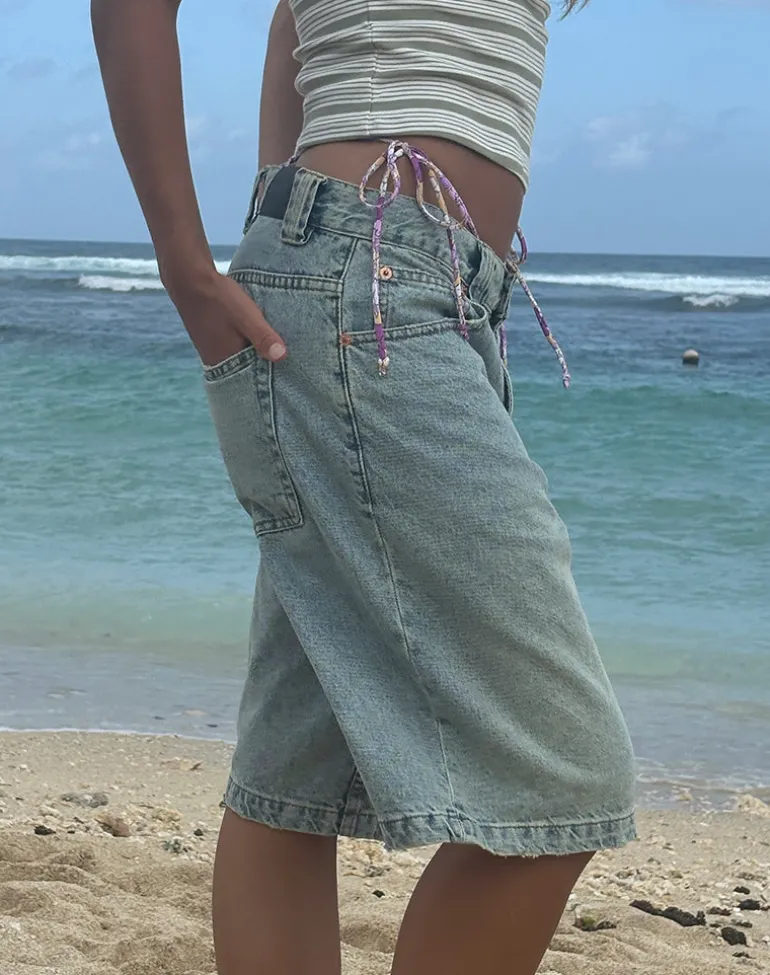 Low Rise Denim Skater Shorts in Bleach Denim