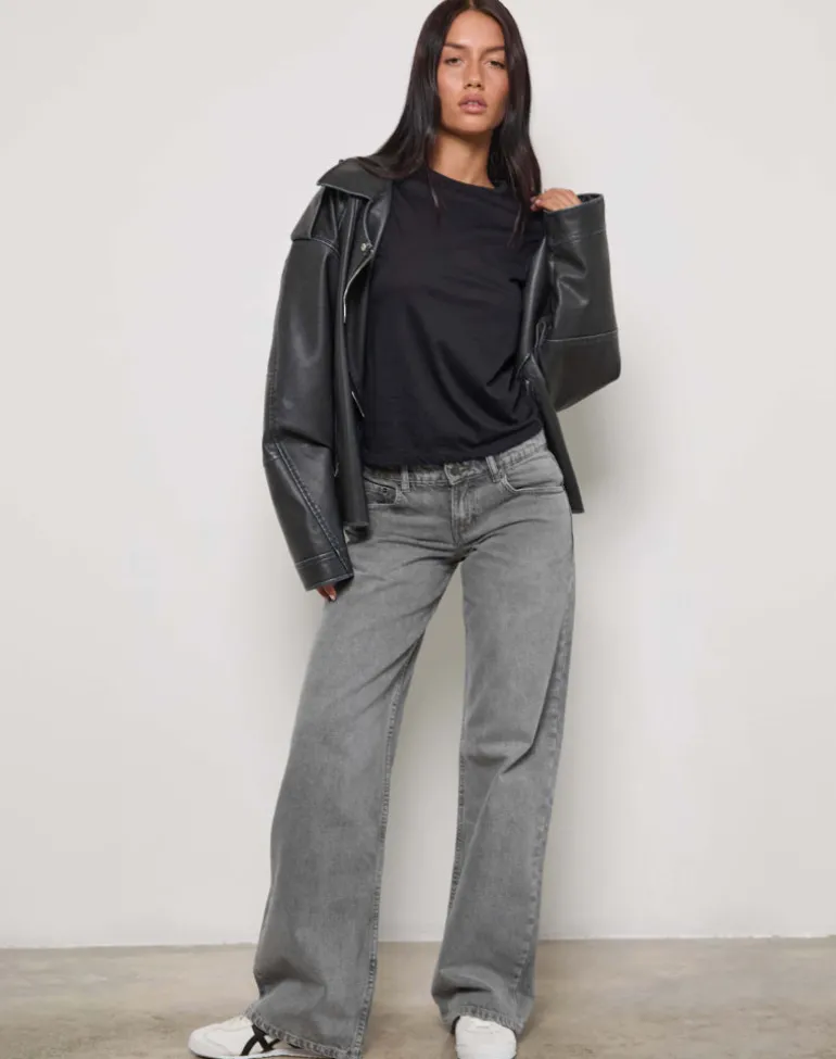 Low Rise Parallel Jeans in Grey Wash