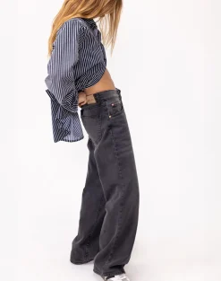 Low Rise Parallel Jeans in Vintage Black