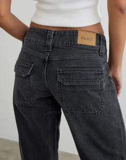 Low Rise Relaxed Cargo Jeans in Vintage Black