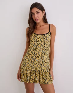 Marige Roundneck Mini Dress in Mini Bloom Yellow