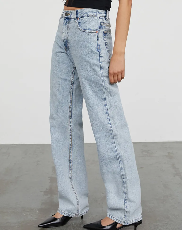 Mid Rise Slim Parallel Jeans in 80's Light Wash