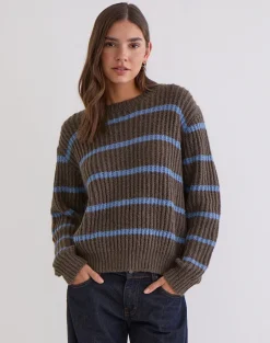 Namirta Jumper in Brown with Blue Stripe