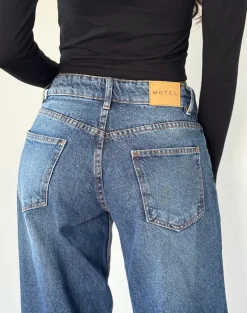 Roomy Extra Wide Low Rise Jean in College Blue