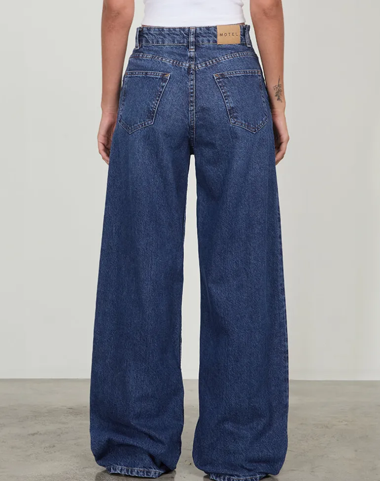 Roomy Extra Wide Low Rise Jeans in Mid Blue Used