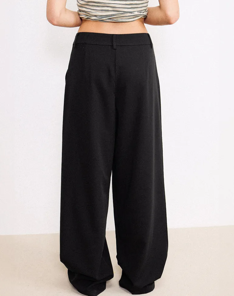 Sakira Oversized Wide Leg Trousers in Black