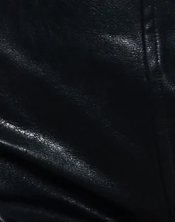 Sanne Hot Pants in PU Black