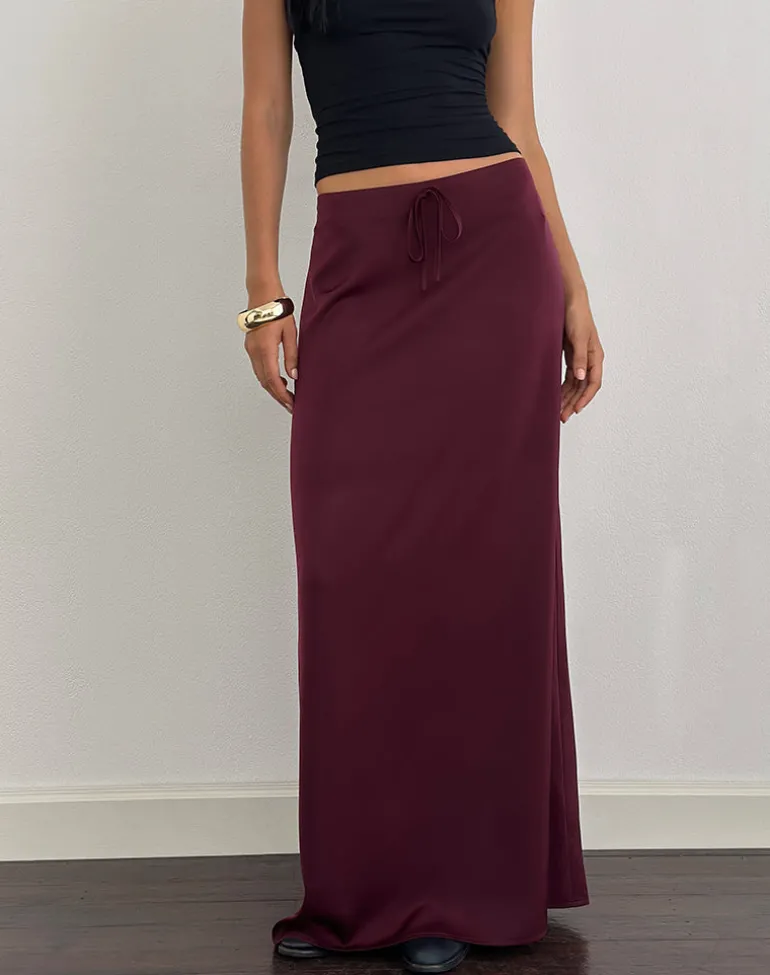 Sarinem Maxi Skirt in Satin Burgundy