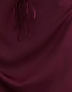 Sarinem Maxi Skirt in Satin Burgundy