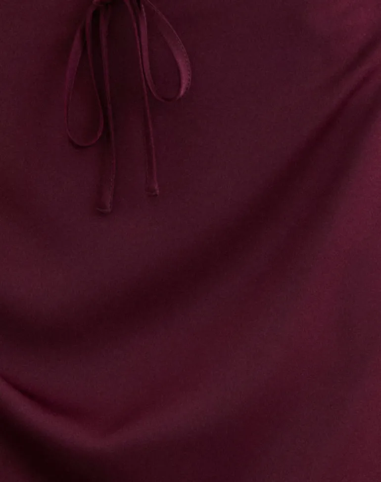 Sarinem Maxi Skirt in Satin Burgundy