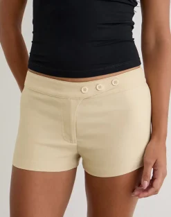 Wesara Short in Tailoring Buttercream