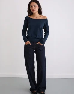 Yacin Slouchy Top in Navy