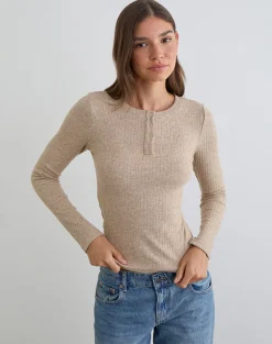 Zinta Long Sleeve Button Up Top in Rib Knit Oat